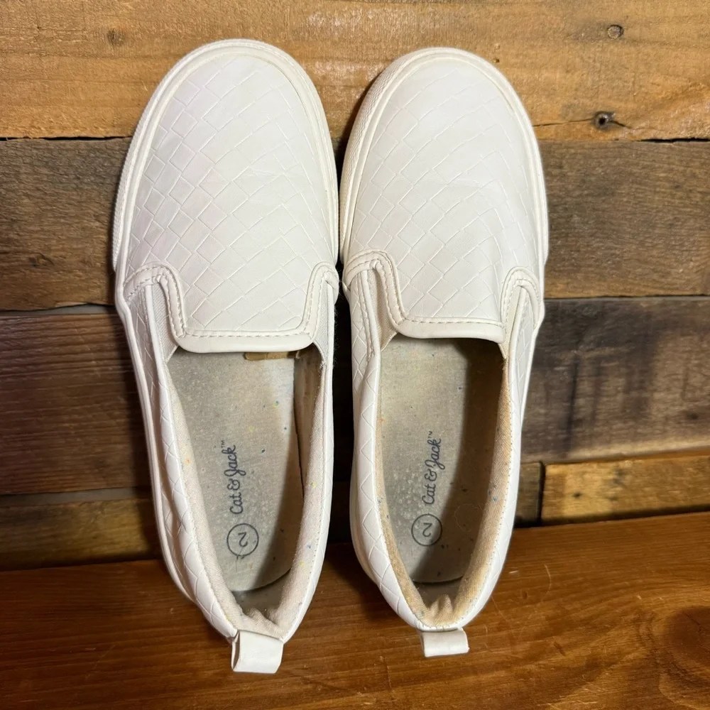 Cat &‎ Jack - Girls' Hailey Slip-On Sneakers, White, Size 2 Kids